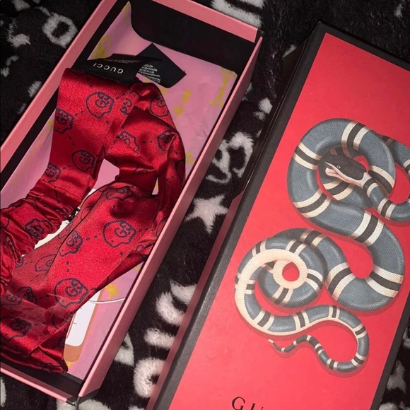 Authentic Gucci headband - Picture 1 of 3